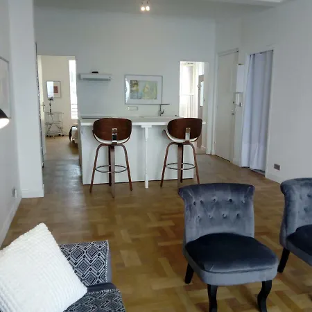 Apartment Laerentia With Amazing Seaview Nice